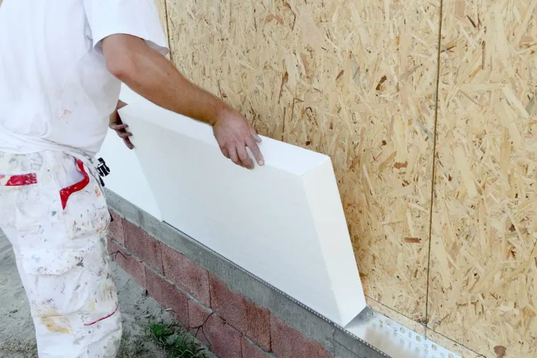 Peut-on isoler par l'extérieur un mur déjà isolé par l'intérieur, Draguignan, SASU SARI